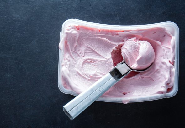 scoop gelato